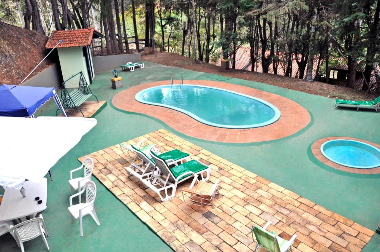 Quarto Quádruplo com Vista da Montanha